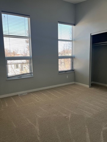 Spacious 2 Bedroom Town home with Garage & Private Courtyard